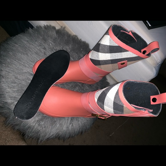 💯 Authentic Burberry rain boots - Picture 6 of 6